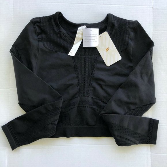 New Fabletics Jaymee Mesh Black Crop Cropped Top - Picture 4 of 8